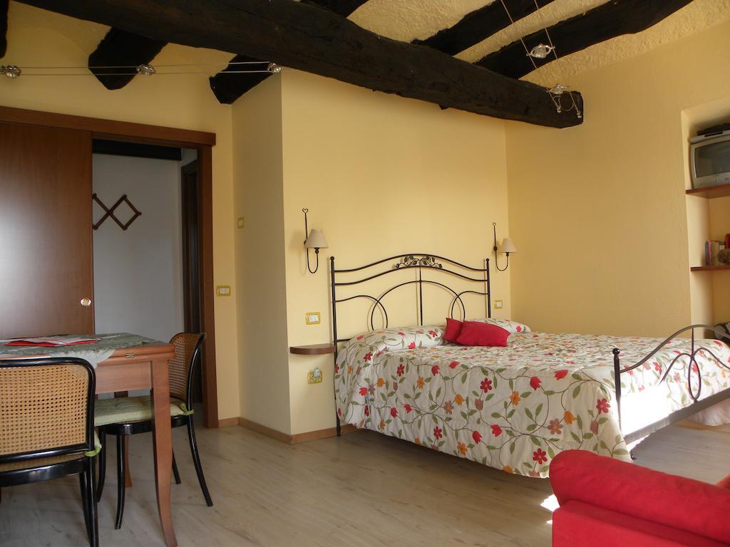 Agriturismo Fano'S Farm Suno Exterior photo